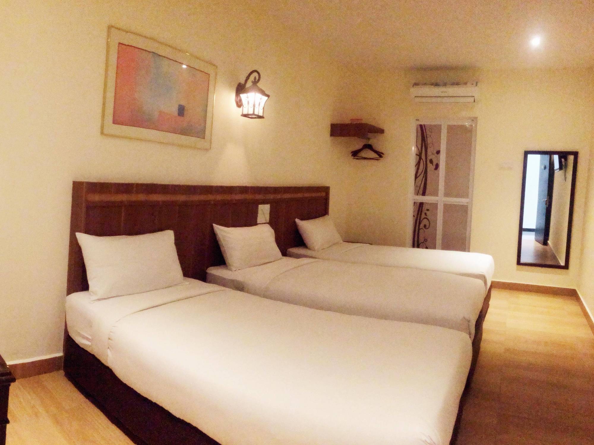 Super Oyo 596 The Vintage Hotel Johor Bahru Exterior photo